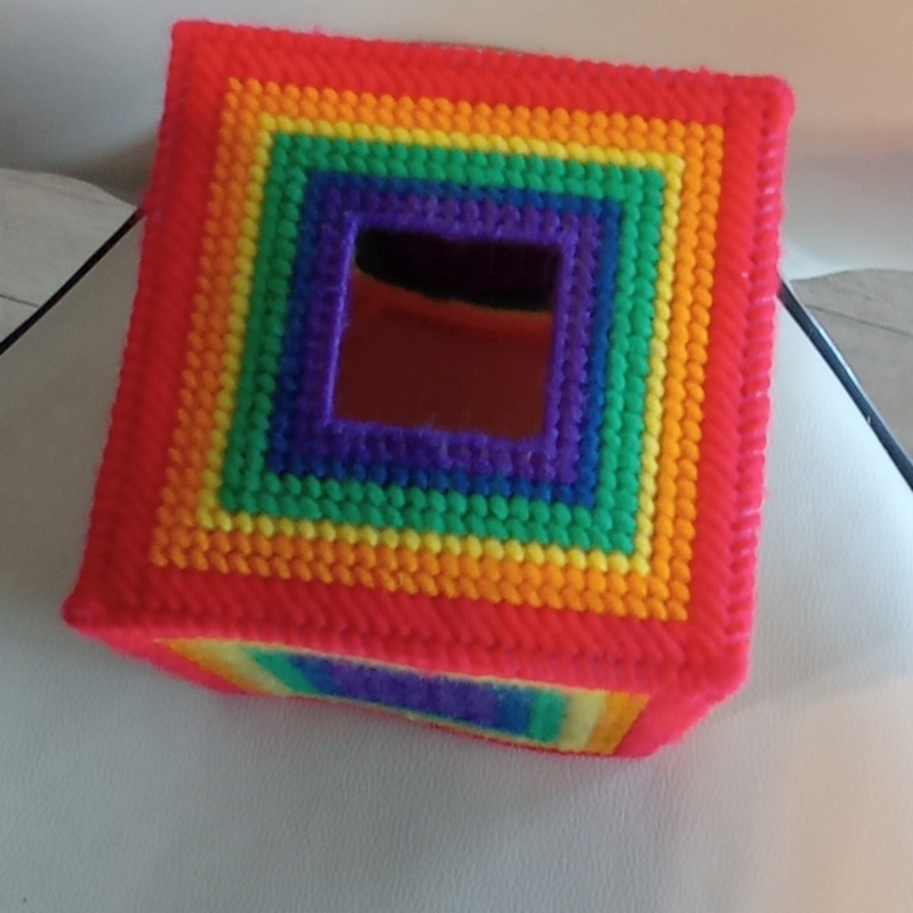 Vibrant Multicolor Yarn Kleenex Box - Picture 2 of 3
